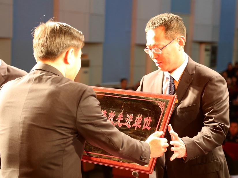 長島一校在全縣總結表彰大會喜獲兩項大獎